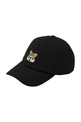 embroidered-logo-hat