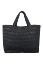 black-travel-tote-bag-ss24