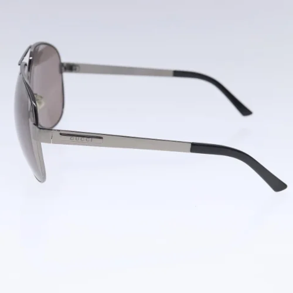 Gucci Vintage Pre-owned Metal sunglasses Gray Dames