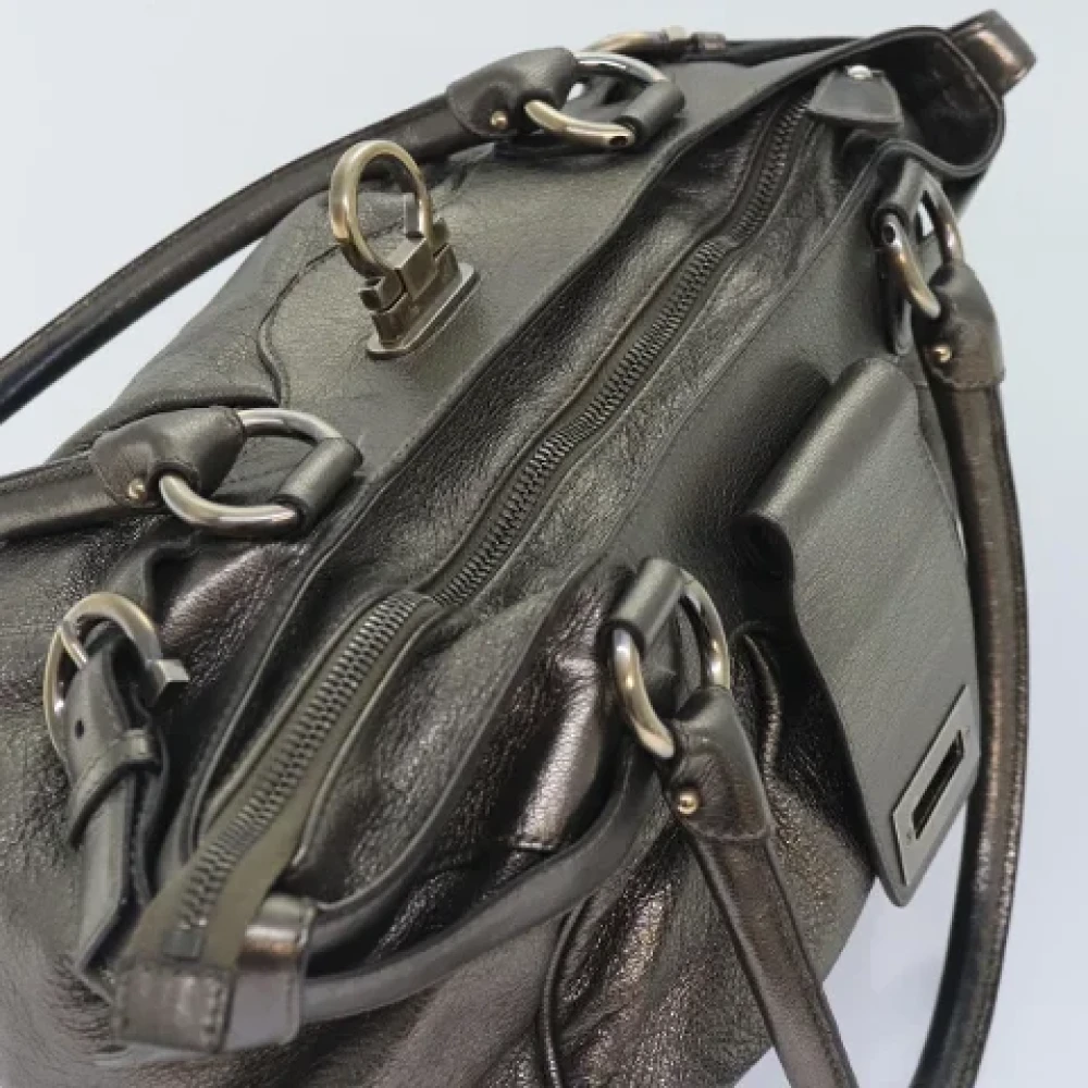 Salvatore Ferragamo Pre-owned Leather handbags Gray Dames