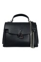 sac-a-main-noir-avec-logo-verrou