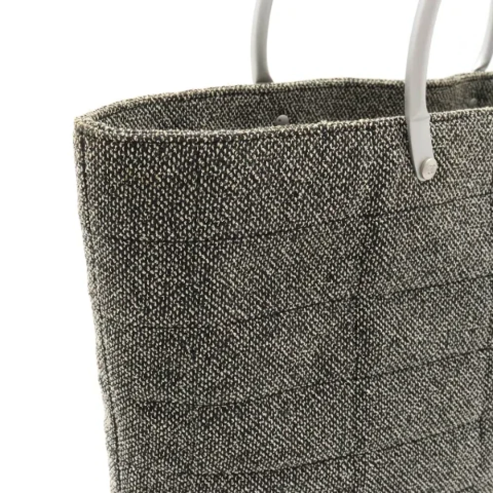 Chanel Vintage Pre-owned Canvas handbags Gray Dames