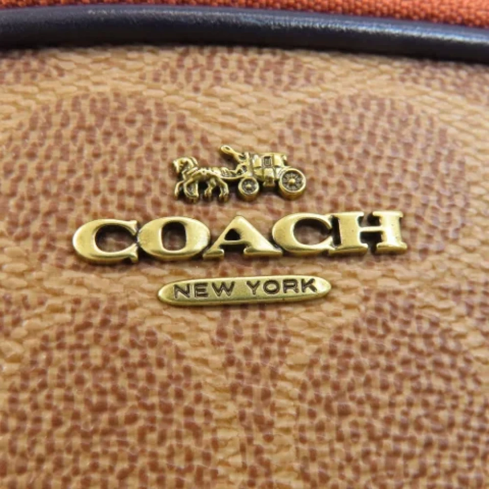 Coach Pre-owned Plastic shoulder-bags Brown Dames