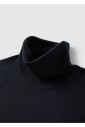 zwarte-rollneck-sweater-stijlvolle-update
