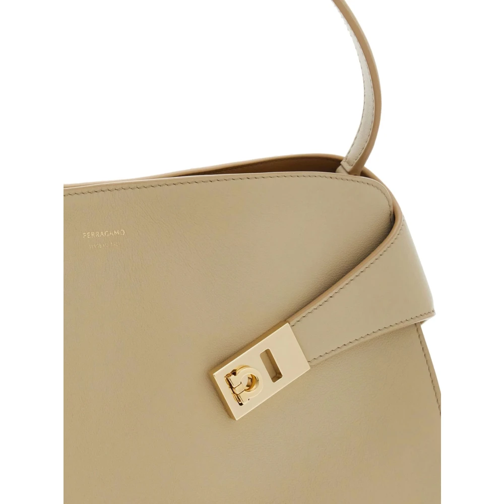 Salvatore Ferragamo Beige Zachte Schoudertas met Logoprint Beige Dames