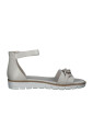 sandales-plates-beiges-pour-femmes