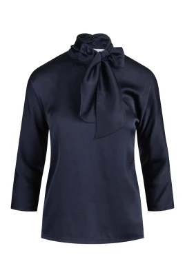Satinblus med rosettkrage
