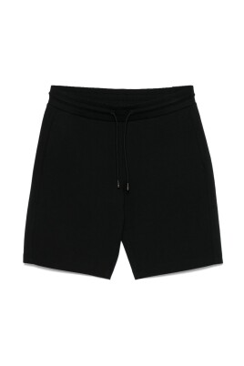sort-stribe-detaljer-shorts