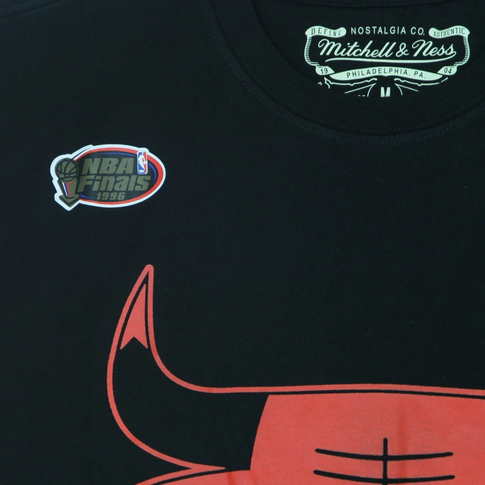 Mitchell & Ness Chicago Bulls NBA Logo Tee Black Heren