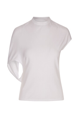 white-t-shirts-and-polos