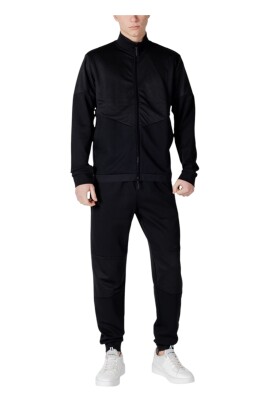 svart-zip-up-turtleneck-tracksuit-med-fickor