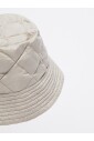 chapeau-matelasse-en-nylon