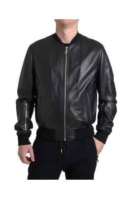 Elegant svart läderbomberjacka