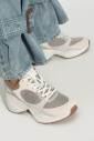 sneakers-zuma
