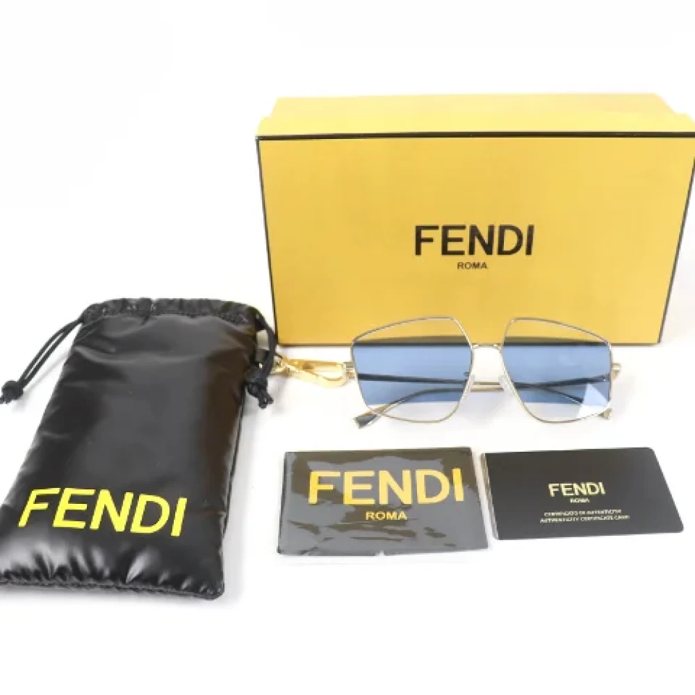 Fendi Vintage Pre-owned Metal sunglasses Blue Dames