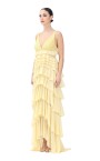 robe-longue-jaune-en-dentelle