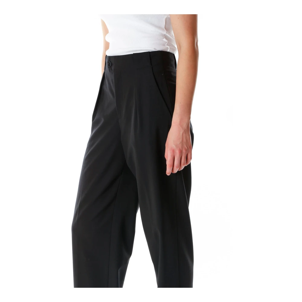 closed Slim-fit Trousers Black Dames