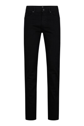 slim-fit-jeans
