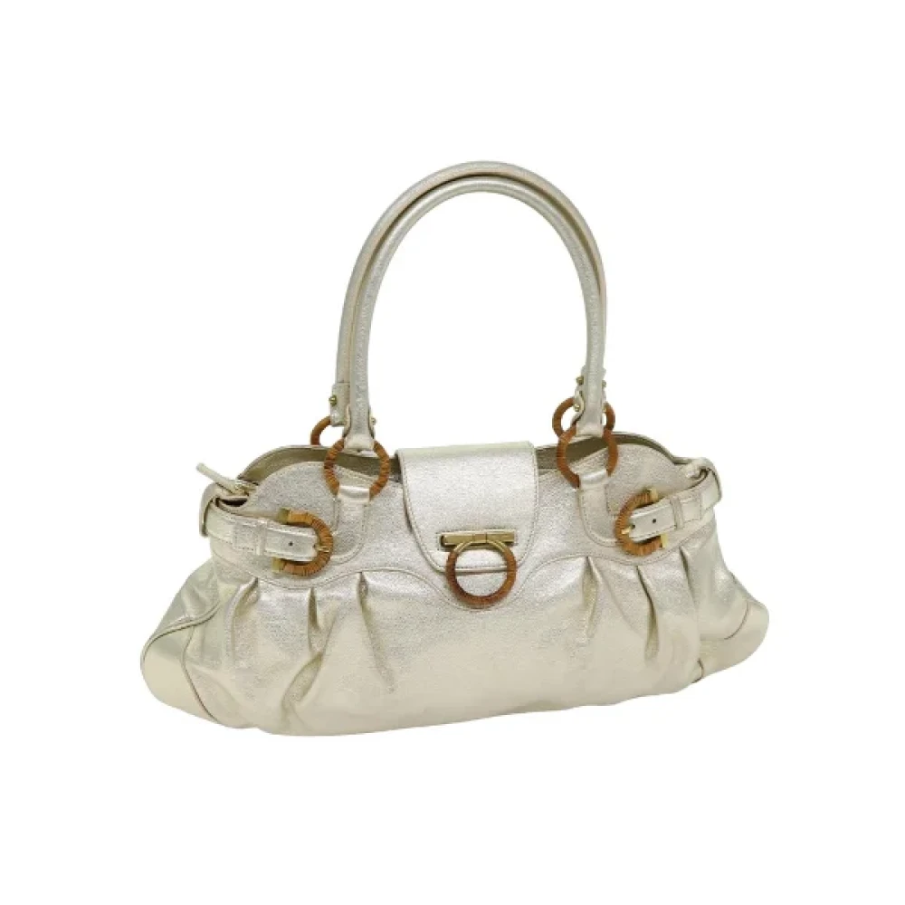 Salvatore Ferragamo Pre-owned Leather handbags Yellow Dames