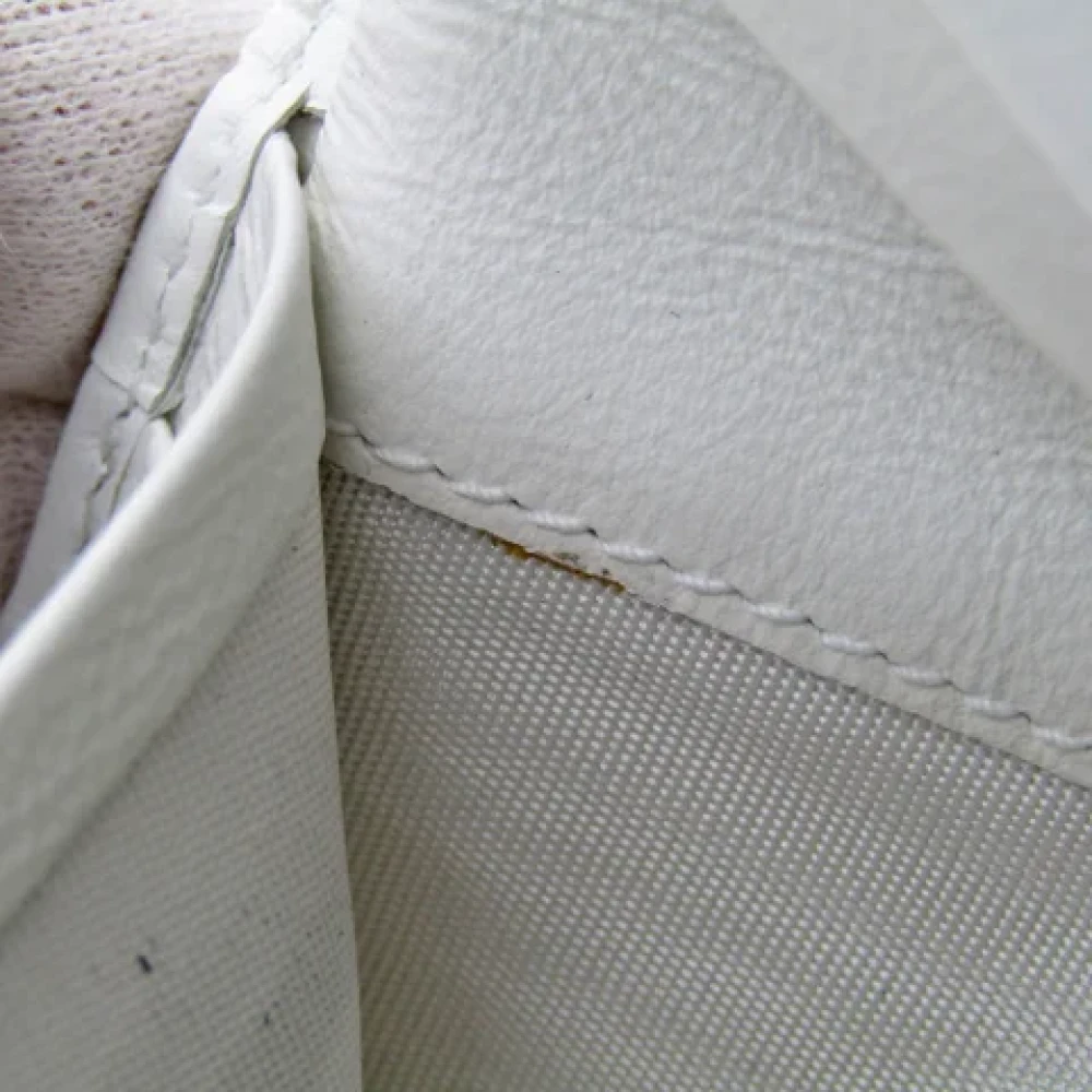 Bvlgari Vintage Pre-owned Leather wallets White Dames