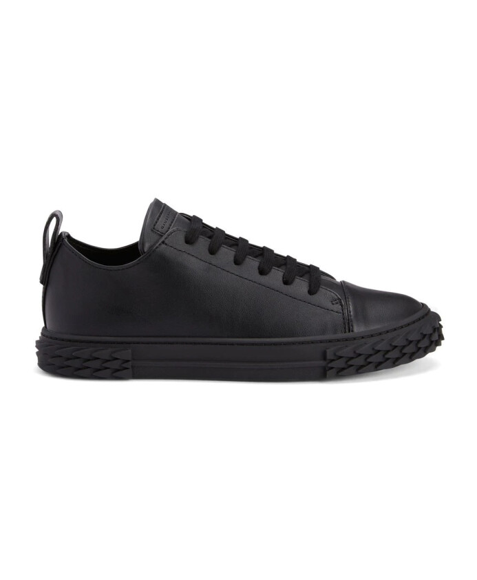 black-casual-trainers-sneakers
