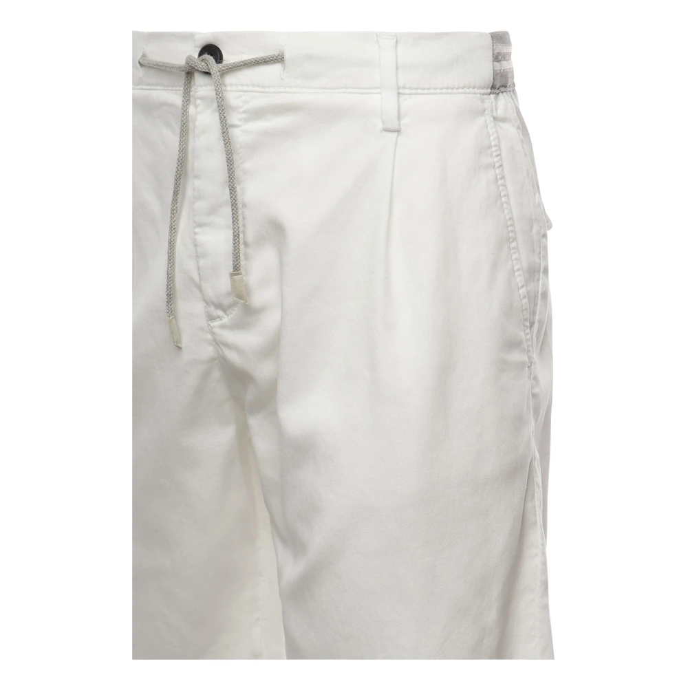 Eleventy Witte Trekkoord Bermuda Shorts White Heren