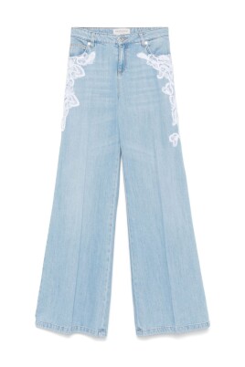 klar-bla-jeans-med-klassisk-stil
