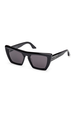 sunglasses-black-gd0065-model-01a