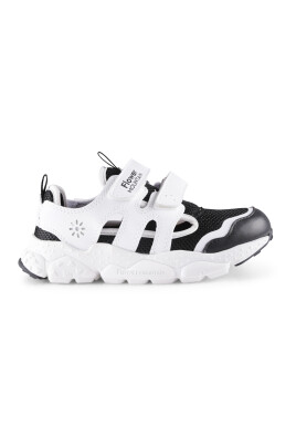 vegan-sneakers-with-cut-out-details