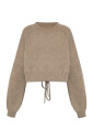 pull-avec-une-decoupe