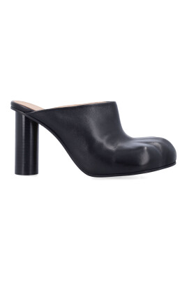 black-closed-toe-leather-mule-heels