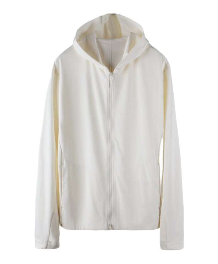sweat-a-capuche-avec-ouverture-arriere