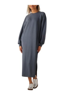 flowy-gebreide-sweater-jurk