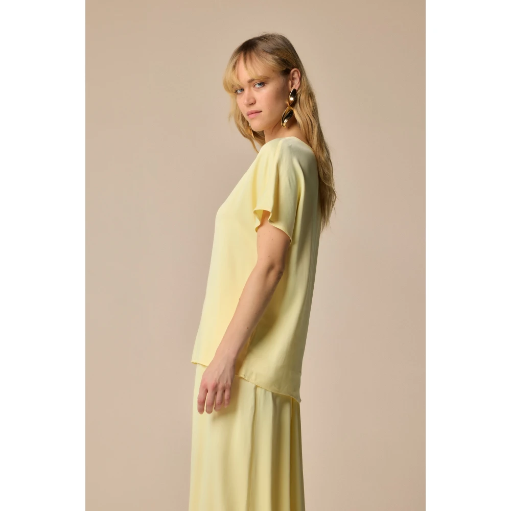Kocca Stijlvolle Blouses voor Vrouwen Yellow Dames