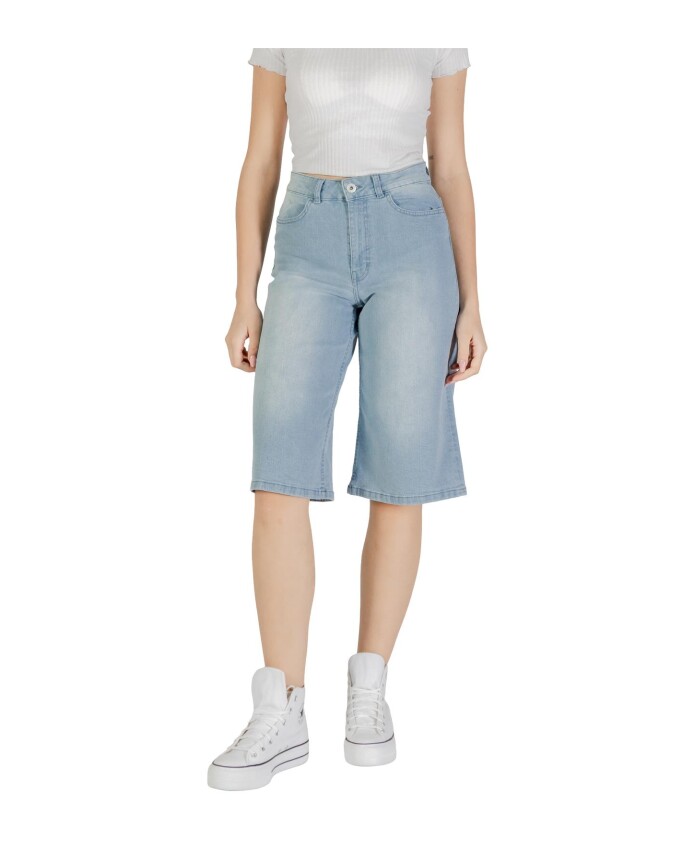 shorts-en-denim-bleu-clair