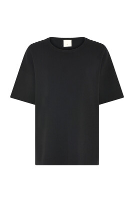 black-knit-top-with-box-fit