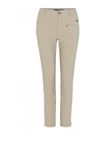 Pantaloni magri