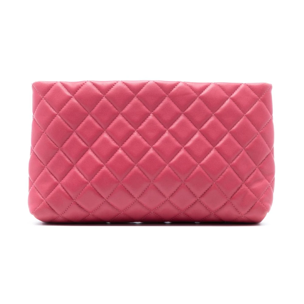 Chanel Vintage Women's Pink Pre-Owned Quilted Leather Clutch