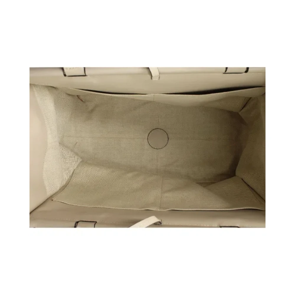 Loewe Pre-owned Leather shoulder-bags Beige Dames