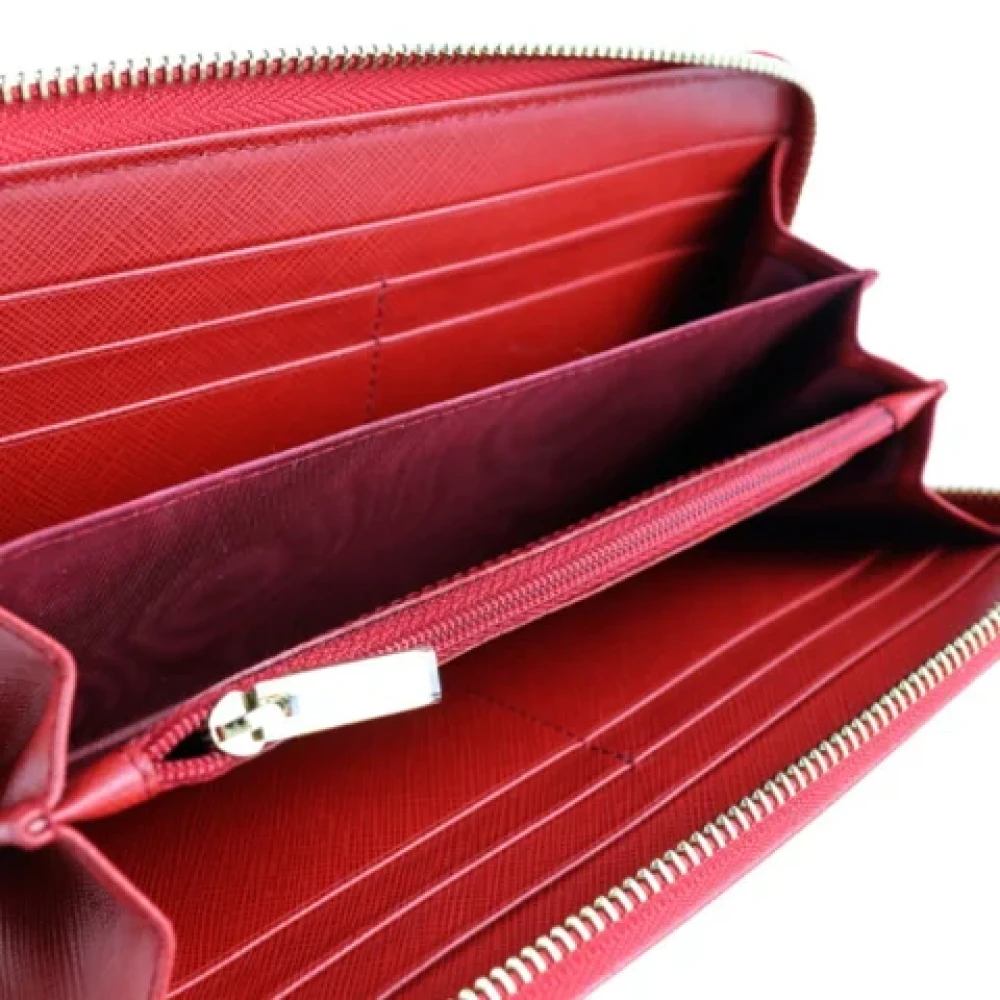Salvatore Ferragamo Pre-owned Leather wallets Red Dames