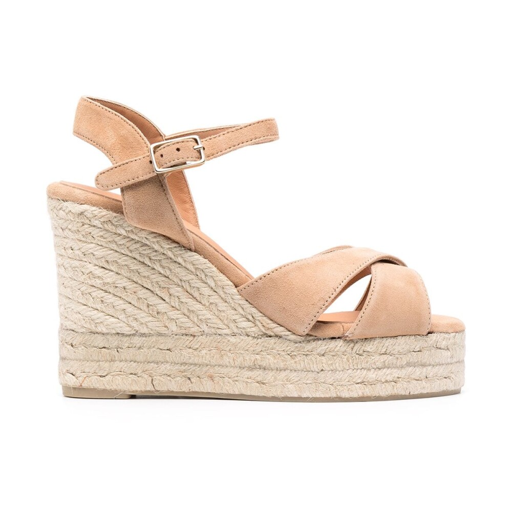 Beige sandalen met online sleehak