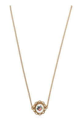 collier-avec-pendentif