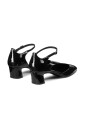 black-heeled-shoes