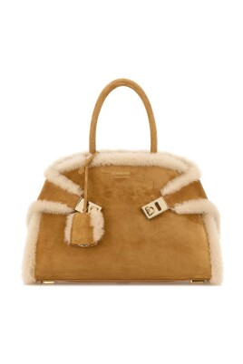 suede-hug-handbag