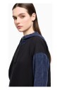 veste-a-capuche-avec-embleme