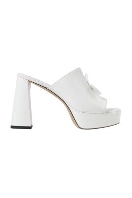 white-heeled-sandals