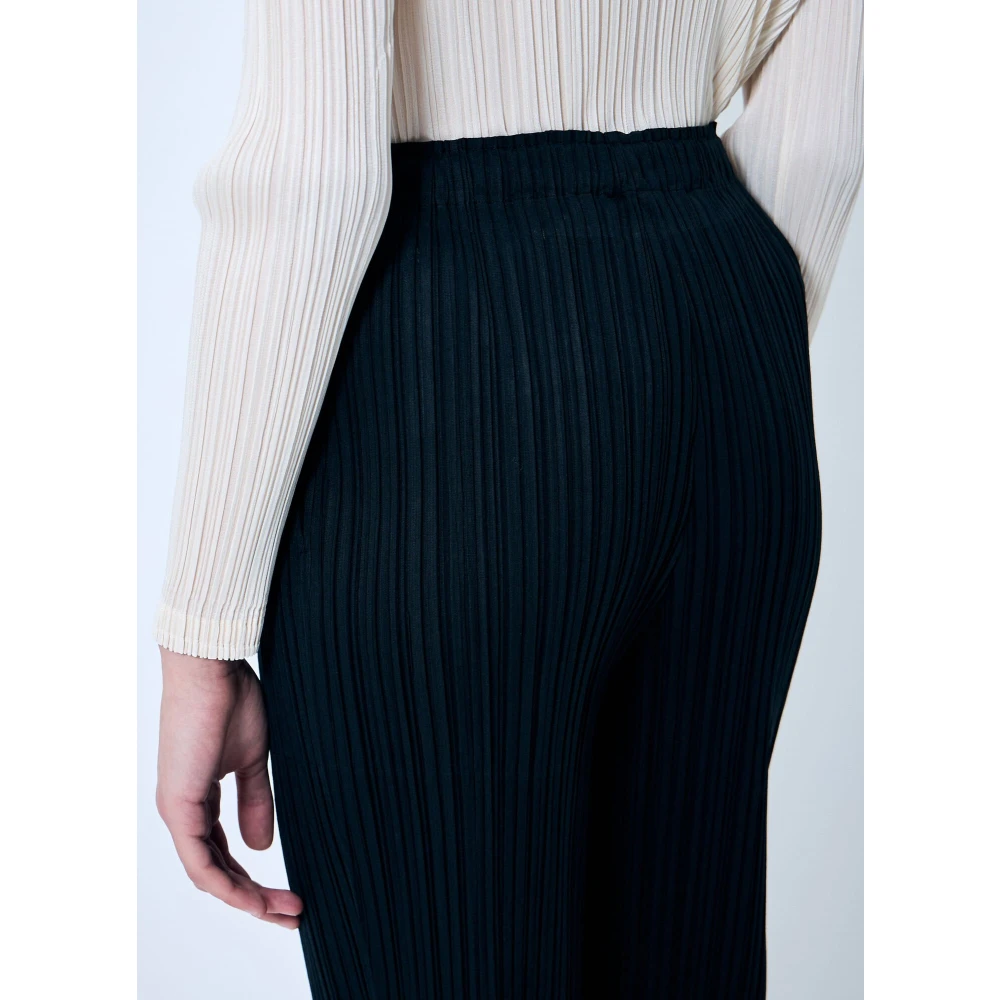 Issey Miyake Geplooide Korte Broek Black Dames
