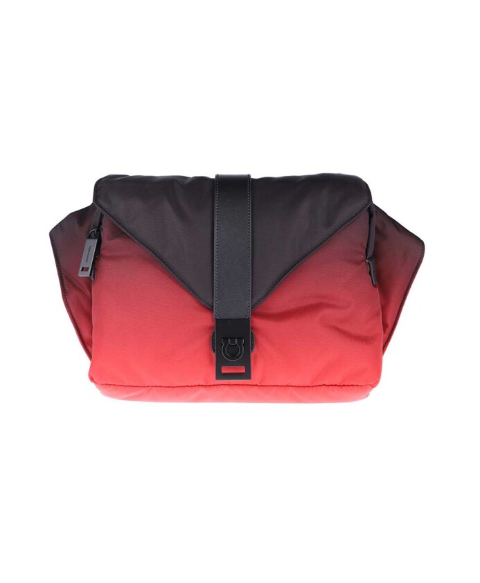 sac-messenger-en-nylon-avec-details-en-cuir