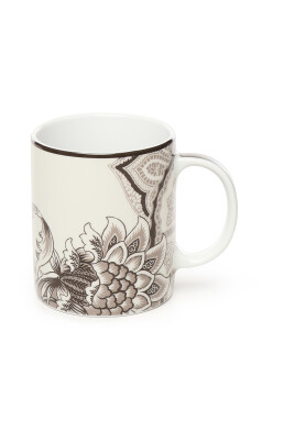 white-porcelain-decorated-mug