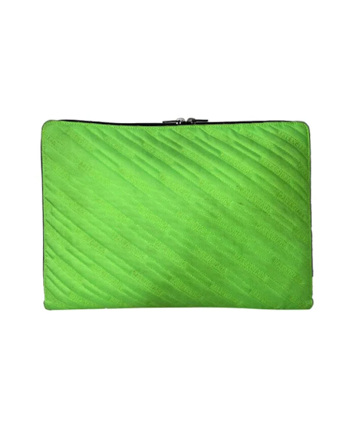 pre-owned-nylon-pochettes-minaudieres